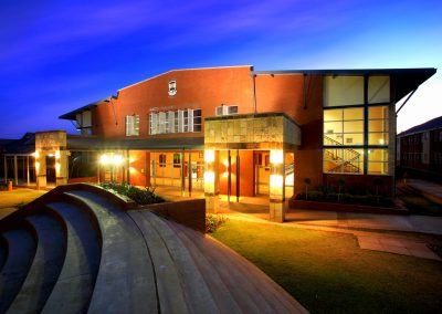 Woodhill College